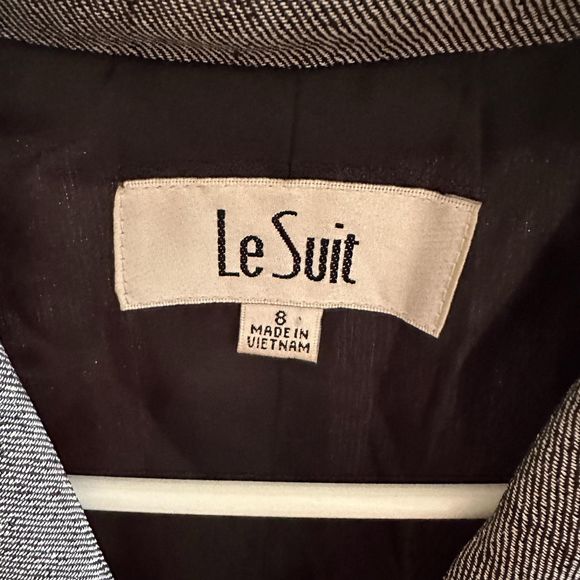 Le Suit Women's Gray Skirt Suit, Size 8, Pre-owned - Picture 2 of 6